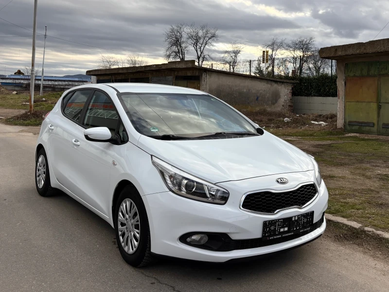 Kia Ceed 1.4CRDI 90к.с. 6скорости* 178 000км* , снимка 2 - Автомобили и джипове - 53413187