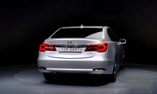 Honda Legend 3.5 - изображение 4