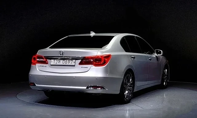 Honda Legend 3.5 - изображение 2