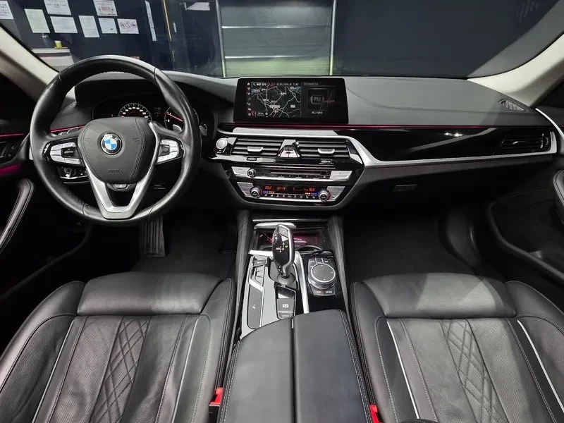 BMW 530  530I Luxury Plus G30, снимка 7 - Автомобили и джипове - 55536888