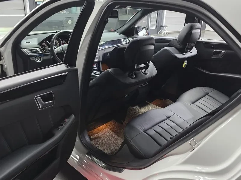 Mercedes-Benz E 220 Bluetech Avant Garde Sports - САМО 30% АВАНС, снимка 11 - Автомобили и джипове - 55800250