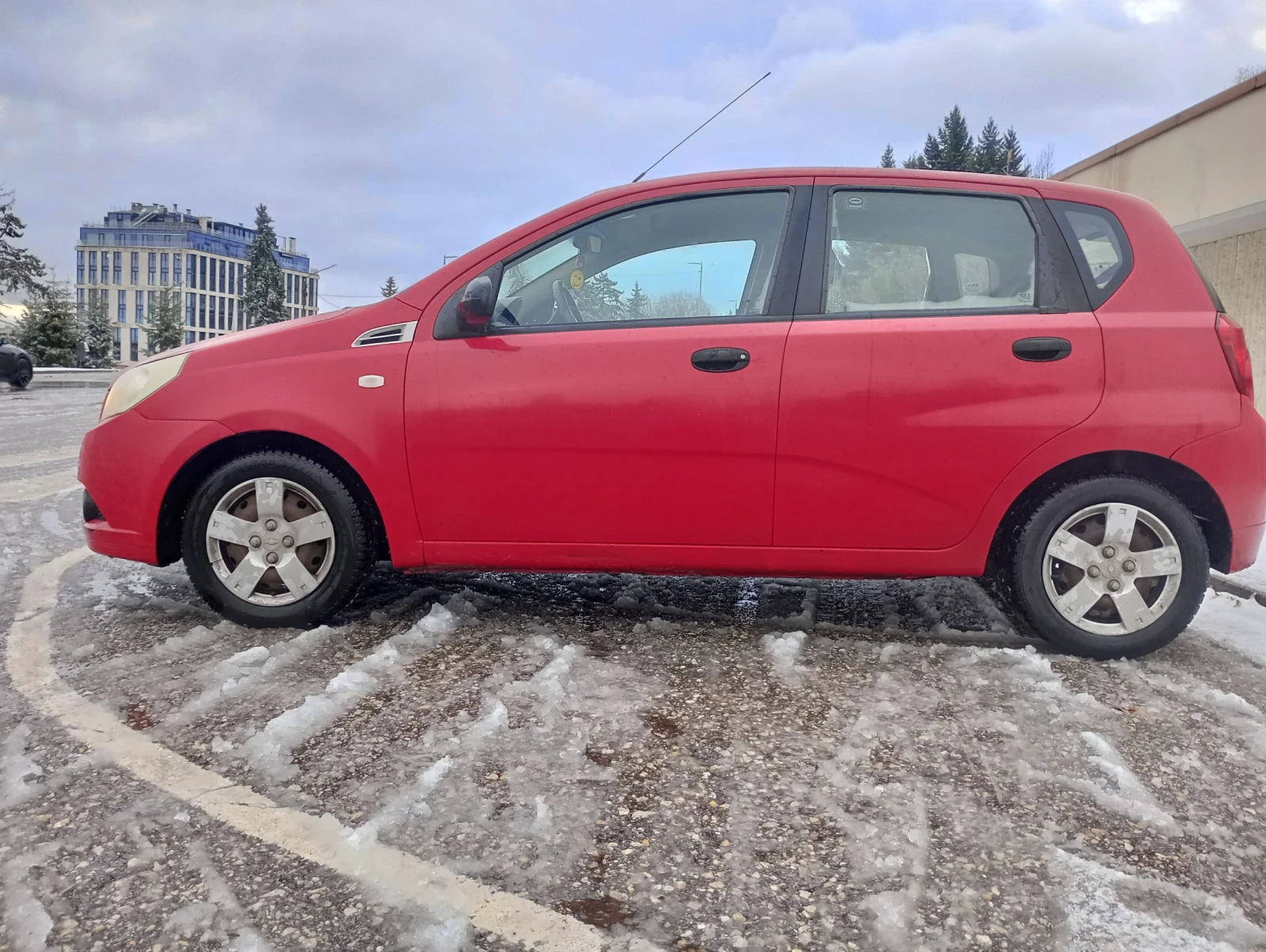 Chevrolet Aveo BENZIN - изображение 6