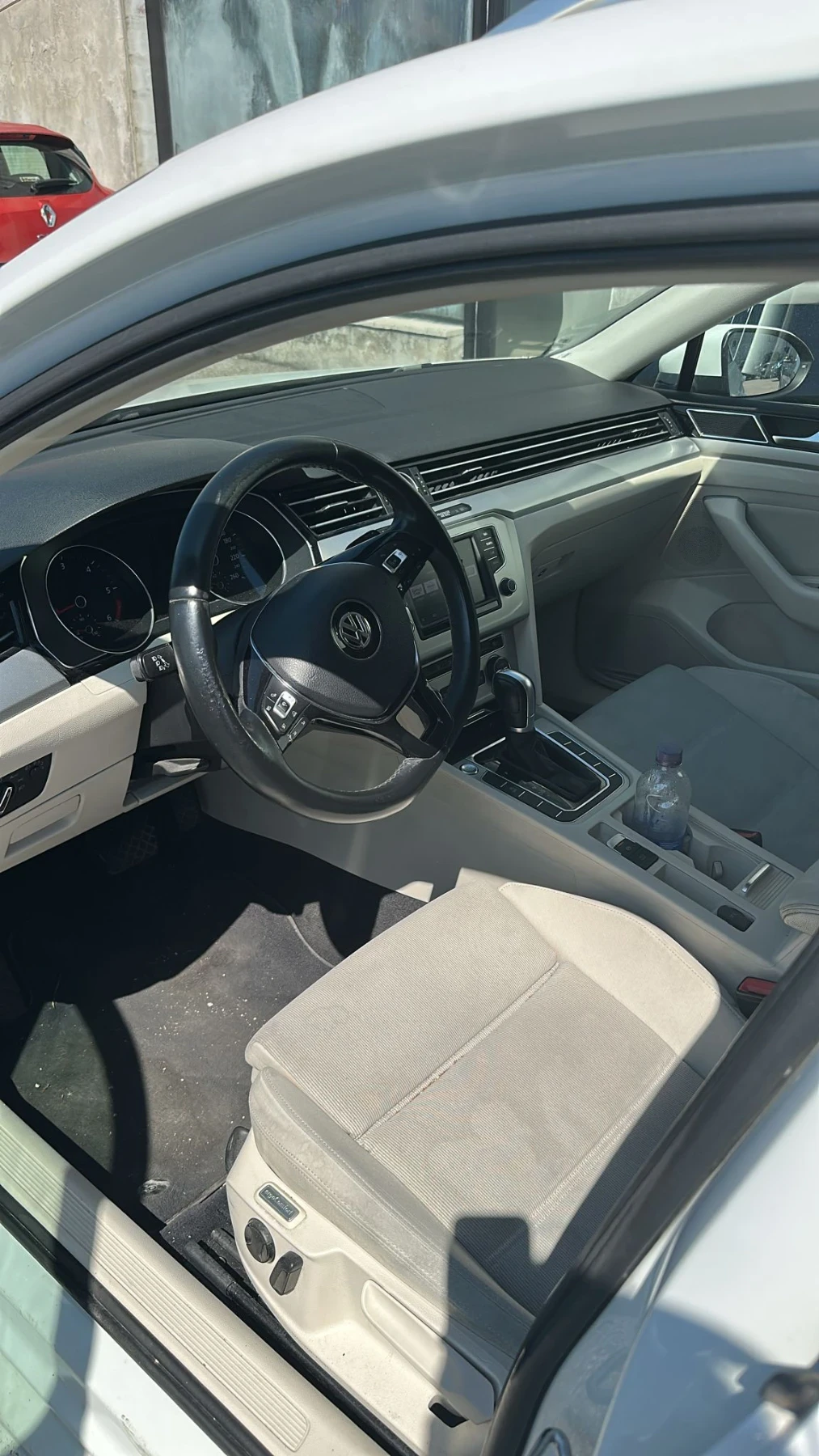 VW Passat 1.6 TDI автомат - изображение 6