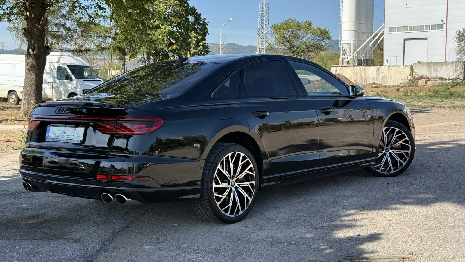 Audi S8 TFSI - изображение 3