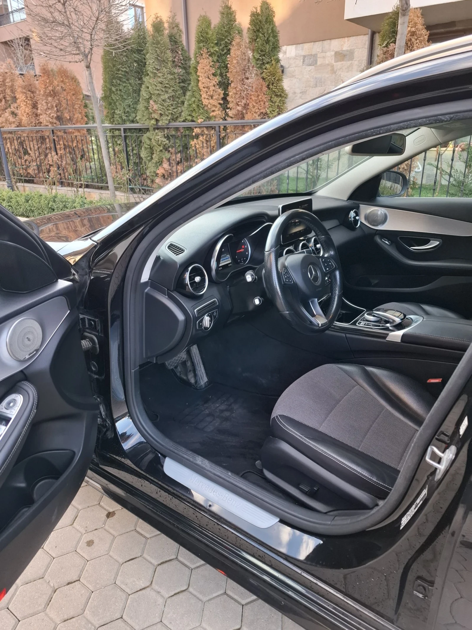 Mercedes-Benz C 250 CDI 4MATIC AMG Line, снимка 7 - Автомобили и джипове - 53730077