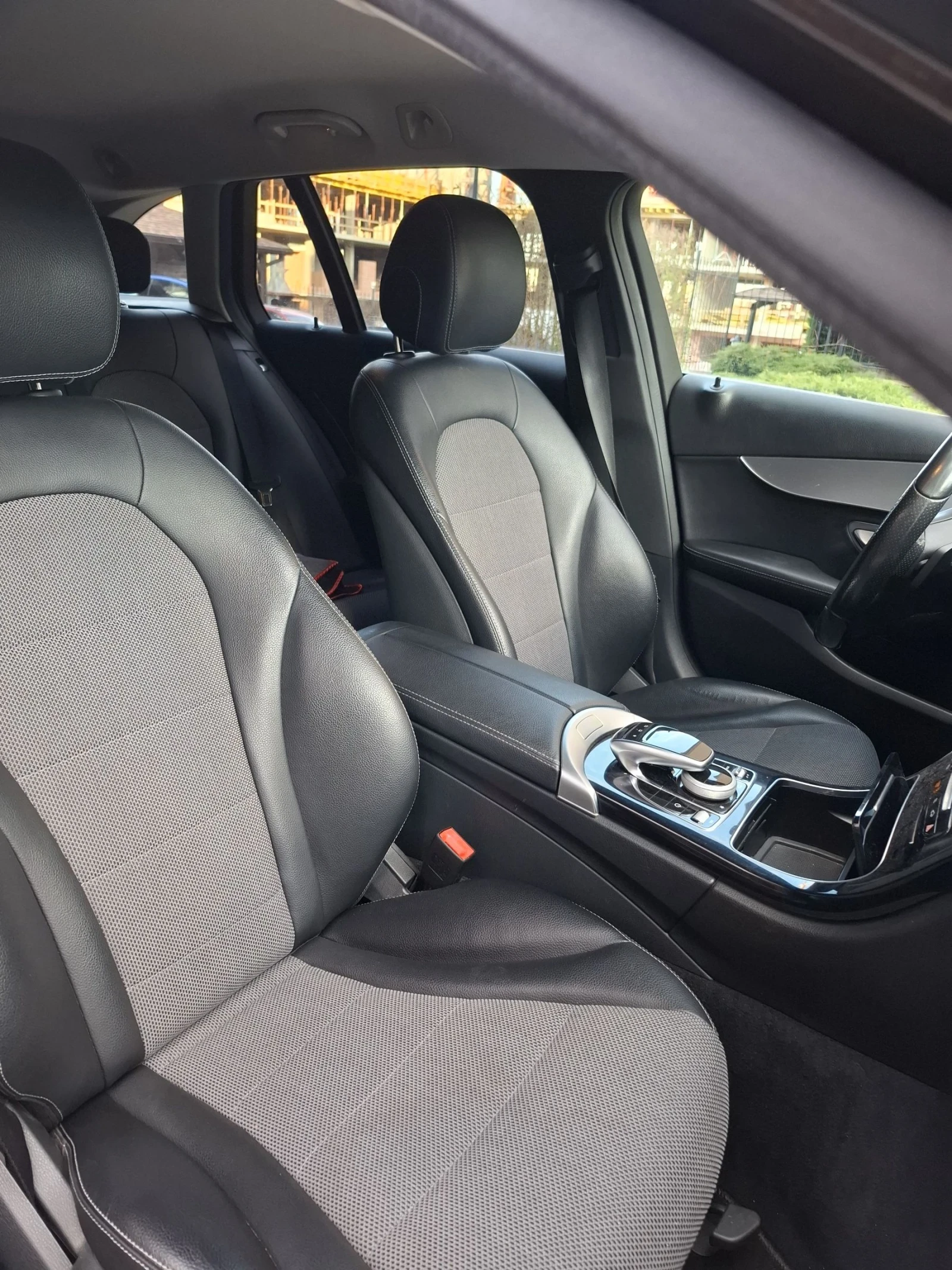 Mercedes-Benz C 250 CDI 4MATIC AMG Line, снимка 11 - Автомобили и джипове - 53730077