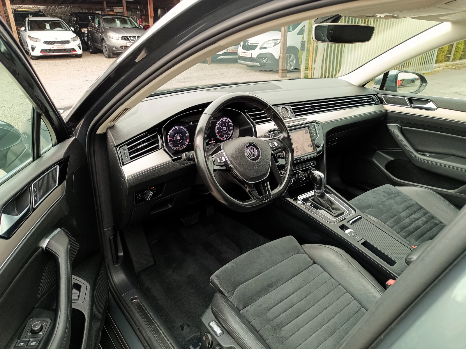 VW Passat 2.0 TDi* 4 Motion* Digital* Distronic* NAVI*  | Mobile.bg   8