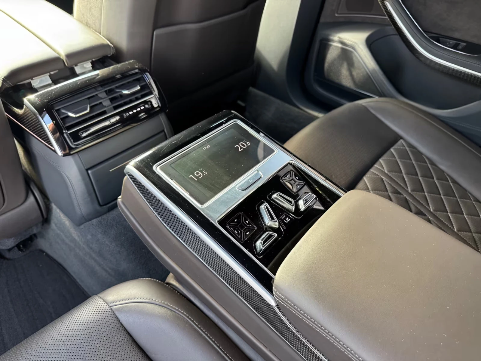 Audi S8 4.0TFSI/571HP/QUATTRO/OLED/B&O/360/MEMO/ACC/1002f | Mobile.bg � ����������� 15