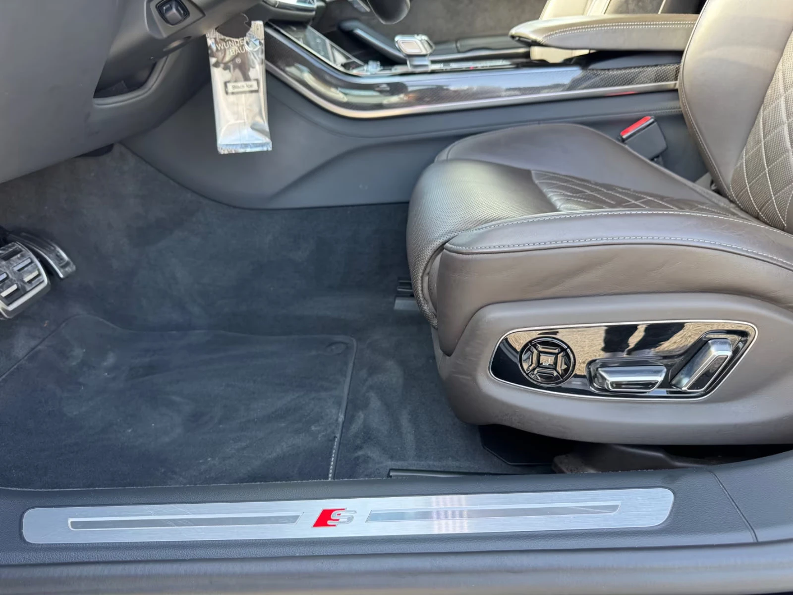 Audi S8 4.0TFSI/571HP/QUATTRO/OLED/B&O/360/MEMO/ACC/1002f - изображение 9