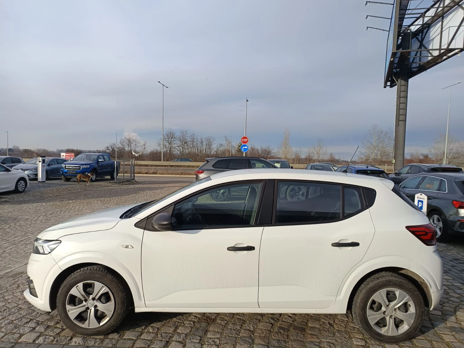 Dacia Sandero 1.0TCe 100 к.с. Бензин ECO-G Start & Stop BVM6 - изображение 7