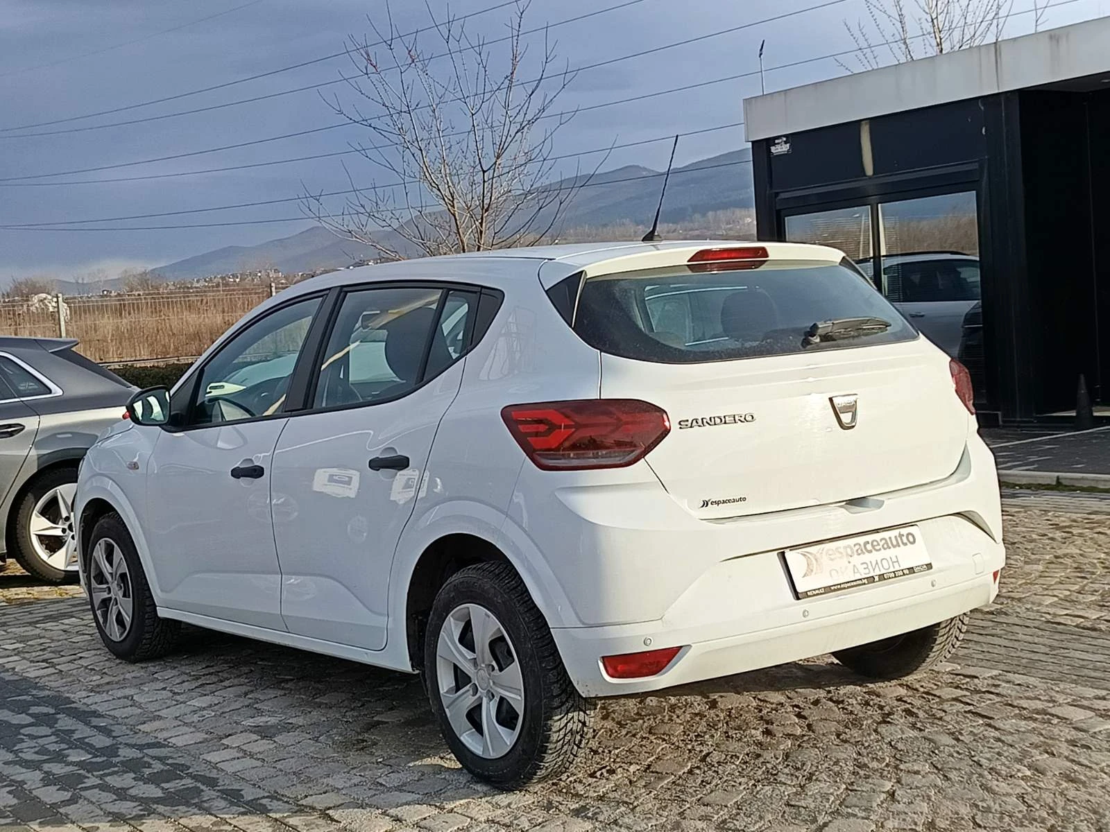 Dacia Sandero 1.0TCe 100 к.с. Бензин ECO-G Start & Stop BVM6 - изображение 6