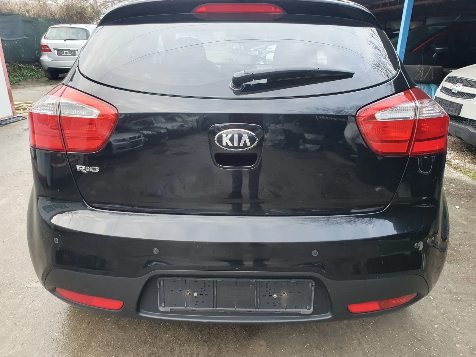 Kia Rio 1.3  KLIMA KOJA  NOVA, снимка 3 - Автомобили и джипове - 53309332
