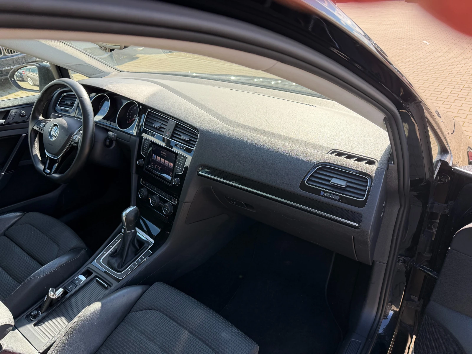 VW Golf 2.0TDI AVTOMAT/KOJA/NAVI EURO 5 | Mobile.bg � ����������� 11