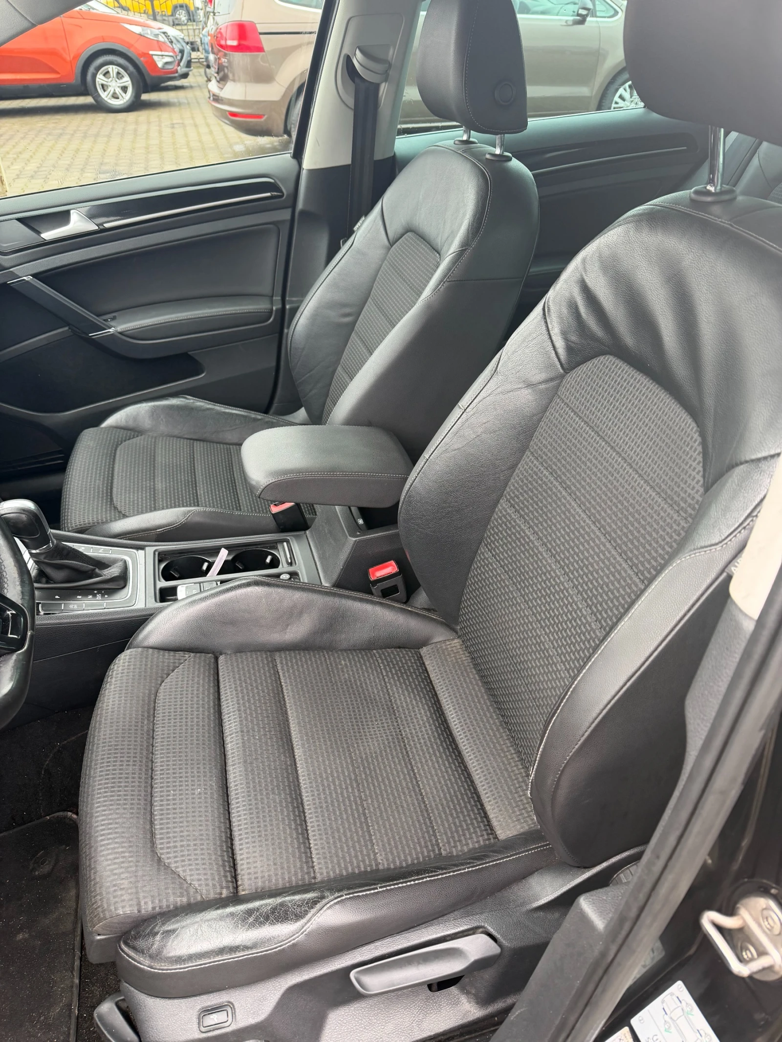 VW Golf 2.0TDI AVTOMAT/KOJA/NAVI EURO 5 | Mobile.bg � ����������� 13