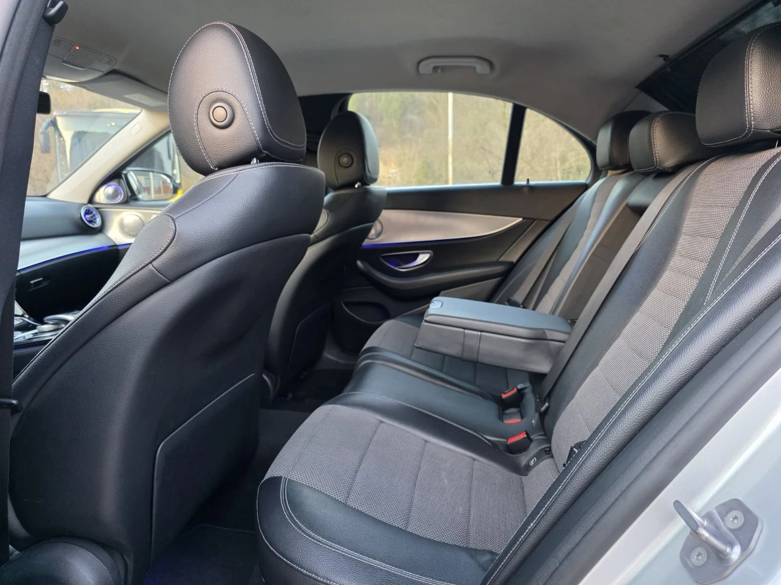 Mercedes-Benz E 220 Топ състояние продажба на лизинг, снимка 9 - Автомобили и джипове - 53817091