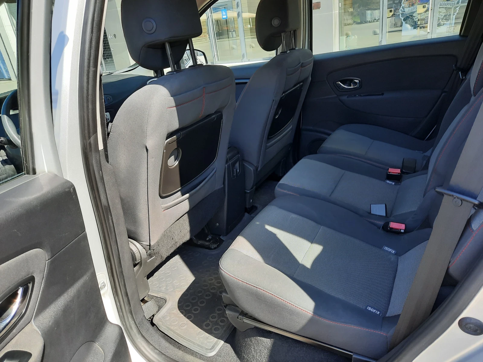 Renault Grand scenic 1.5 dci, снимка 10 - Автомобили и джипове - 53847418