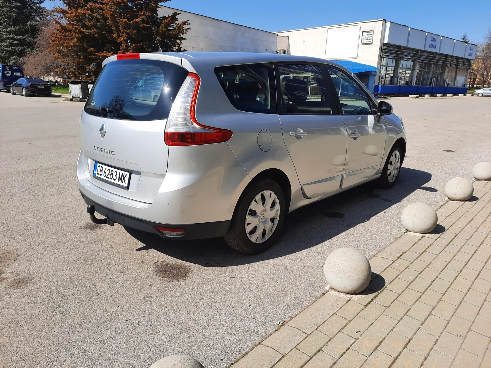 Renault Grand scenic 1.5 dci, снимка 6 - Автомобили и джипове - 53847418