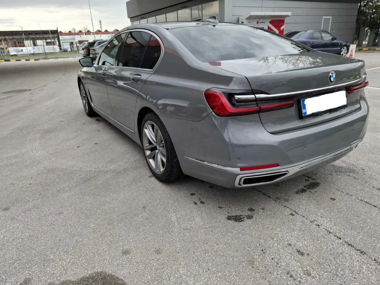 BMW 750 I X DRIVE, снимка 4 - Автомобили и джипове - 54022368