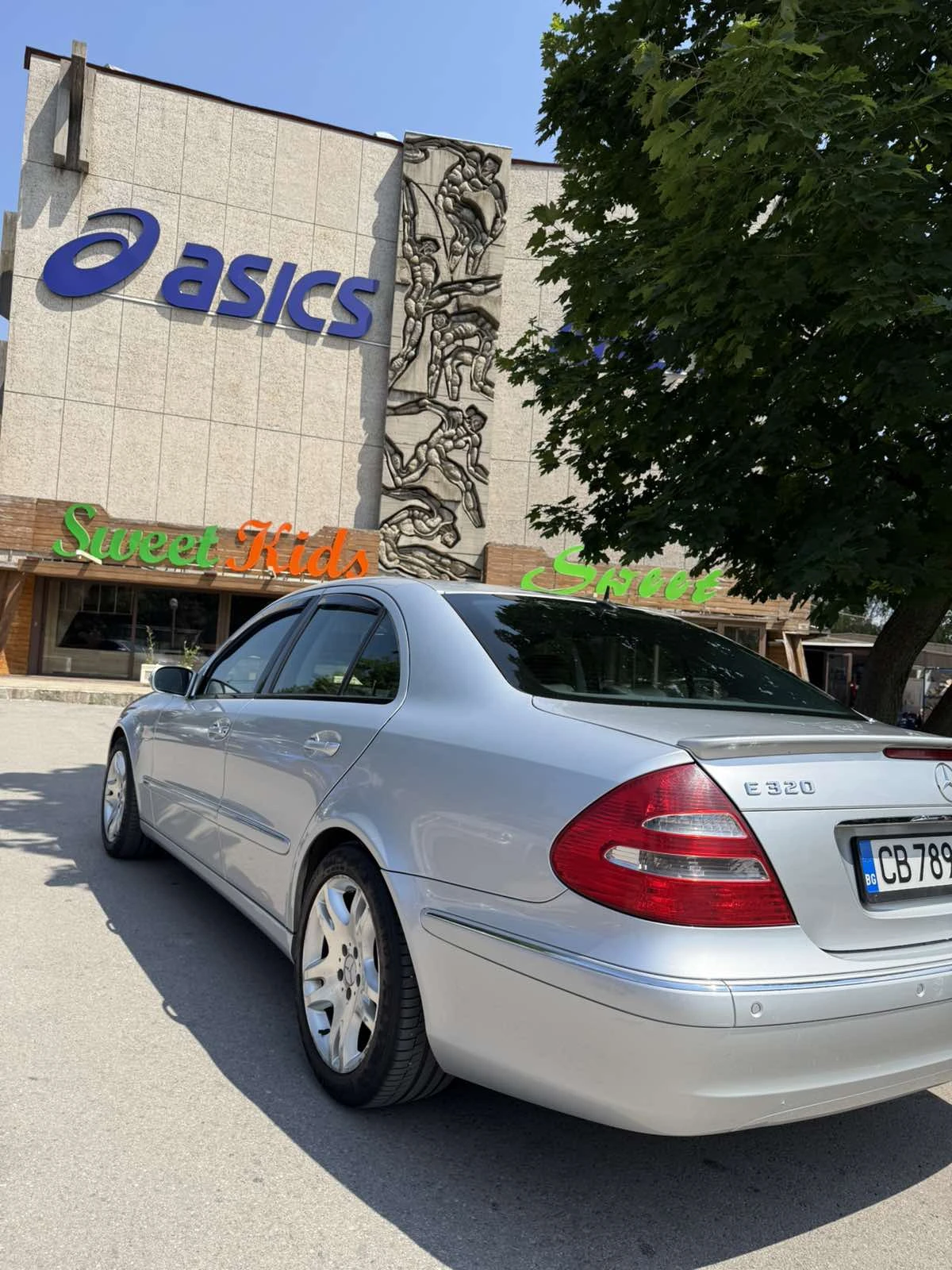 Mercedes-Benz E 320, снимка 8 - Автомобили и джипове - 55348841