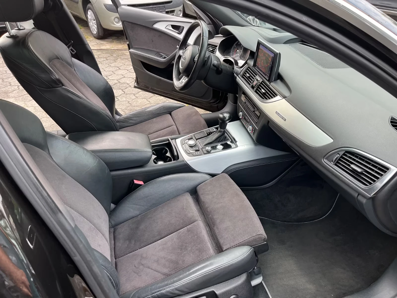 Audi A6 S-LINE/3.0 V6/245HP/BOSE/PANO/NAVI/304h, снимка 11 - Автомобили и джипове - 55365337