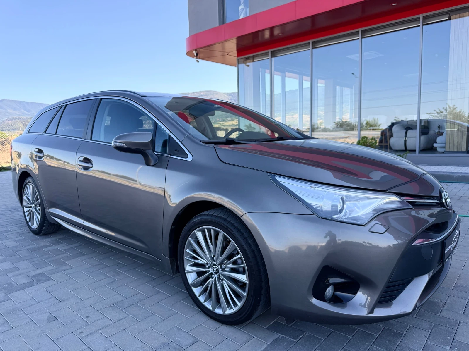 Toyota Avensis 1.8 VVT-i KEYLESS / NAVI / PODGREV / XENON | Mobile.bg � ����������� 3