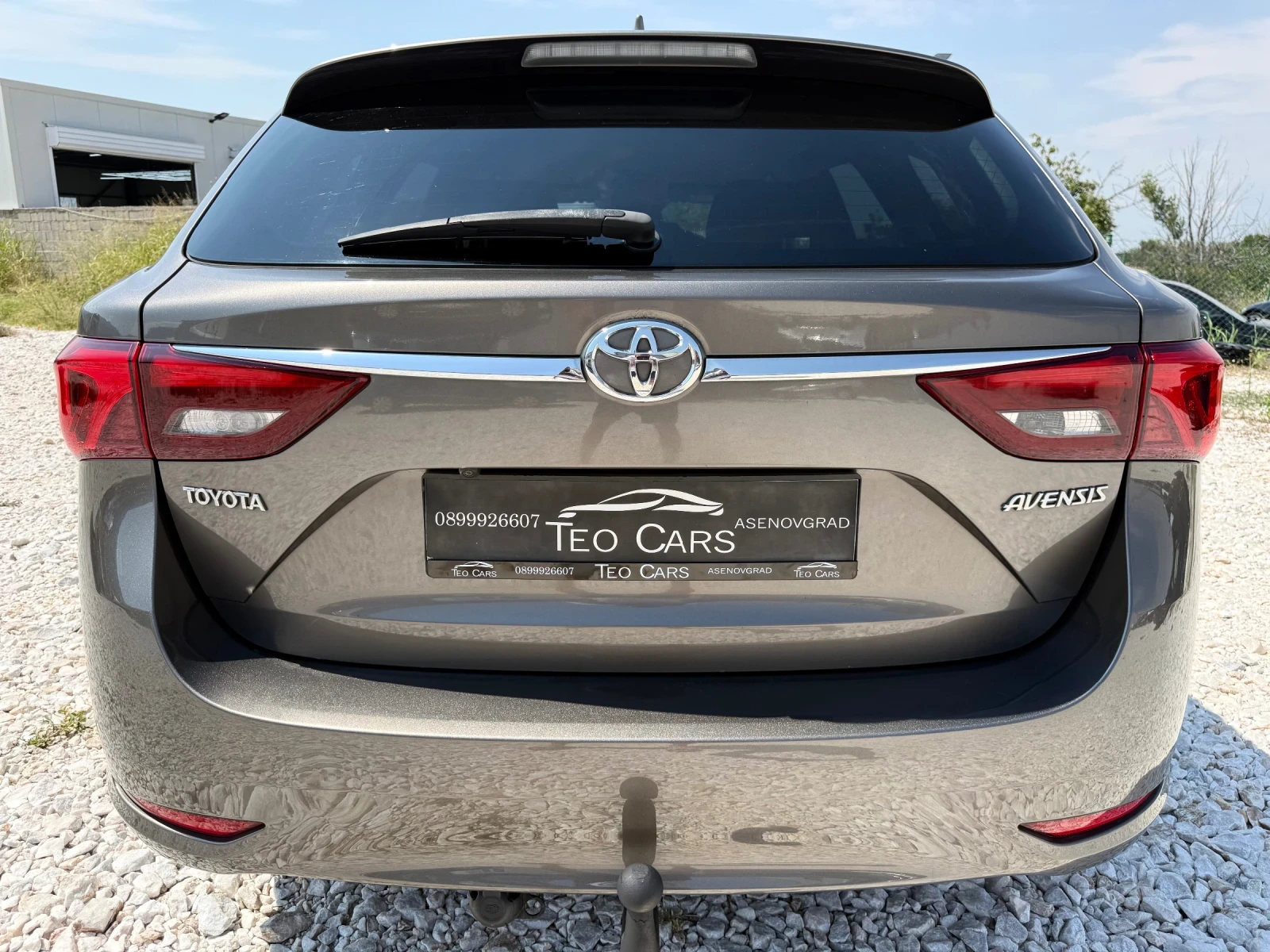 Toyota Avensis 1.8 VVT-i KEYLESS / NAVI / PODGREV / XENON, снимка 6 - Автомобили и джипове - 55657079