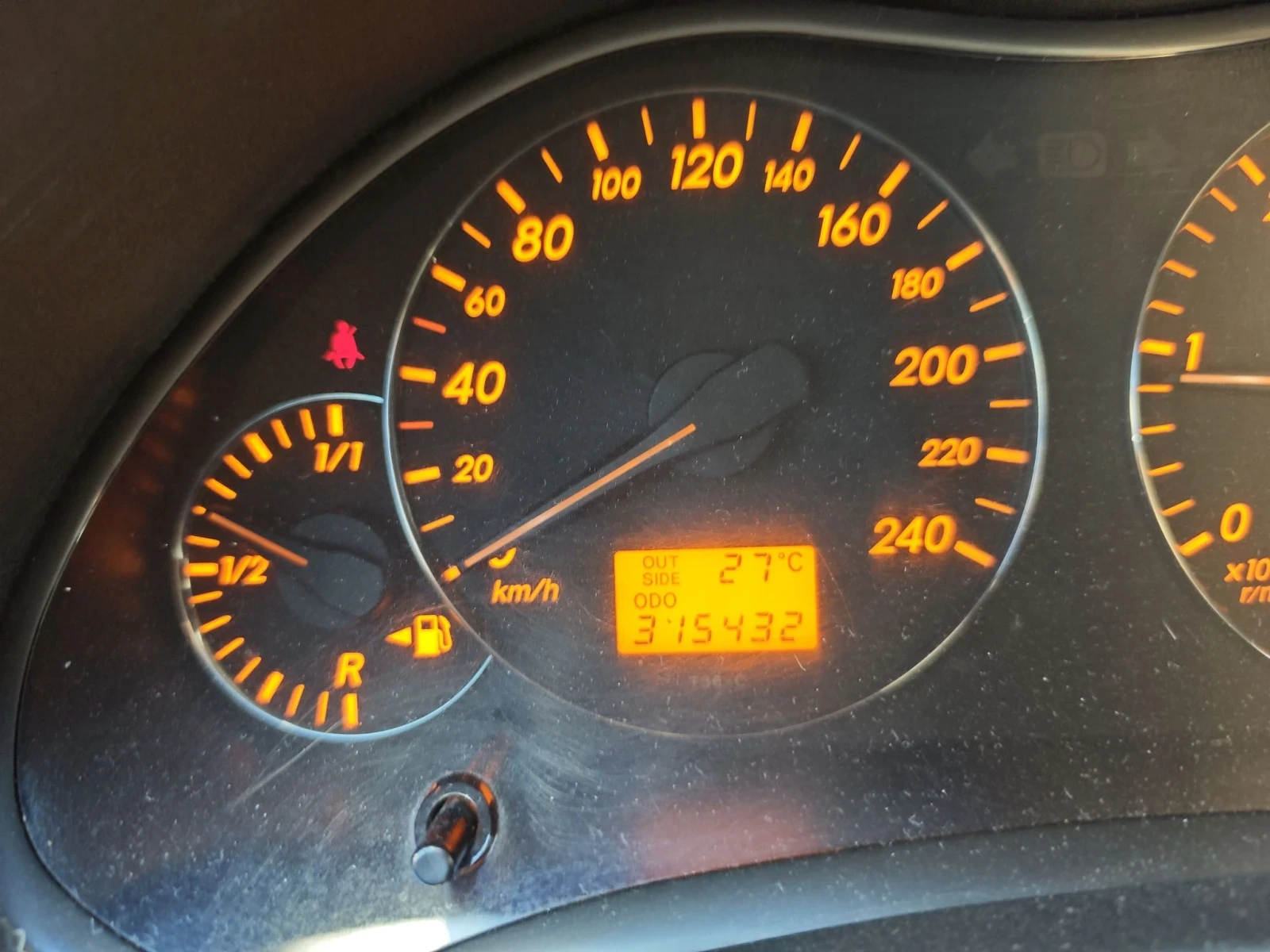 Toyota Avensis T25, снимка 7 - Автомобили и джипове - 56438972