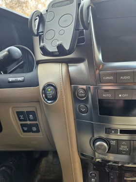 Lexus LX 570 FULL ЕКСТРИ ЗА МОДЕЛА! БЕНЗИН-ГАЗ - 59900 лв. / 30626.38 € - 75757789 14