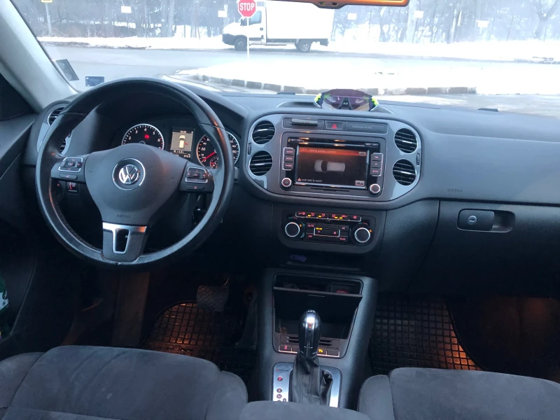 VW Tiguan 2.0 TSI FACELIFT* DSG, снимка 5 - Автомобили и джипове - 48422246