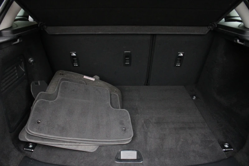 Land Rover Range Rover Evoque 2.0 TD4 PURE, снимка 16 - Автомобили и джипове - 52042562