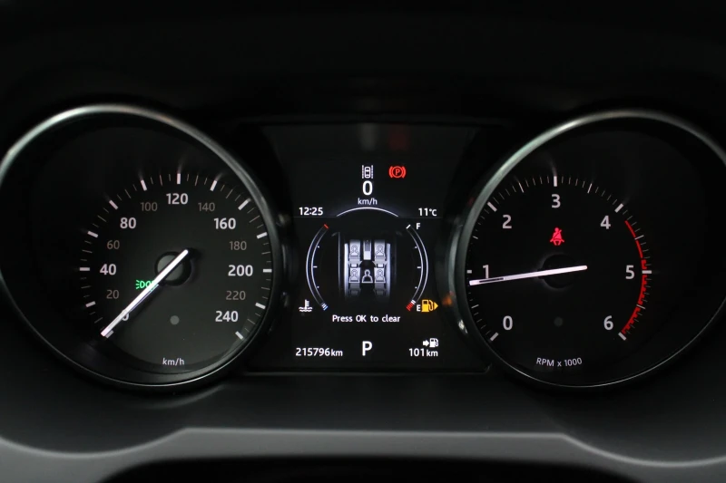 Land Rover Range Rover Evoque 2.0 TD4 PURE, снимка 15 - Автомобили и джипове - 52042562