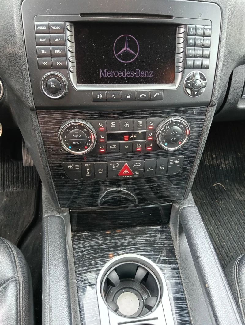 Mercedes-Benz ML 320 3.2 CDI, снимка 8 - Автомобили и джипове - 53283541