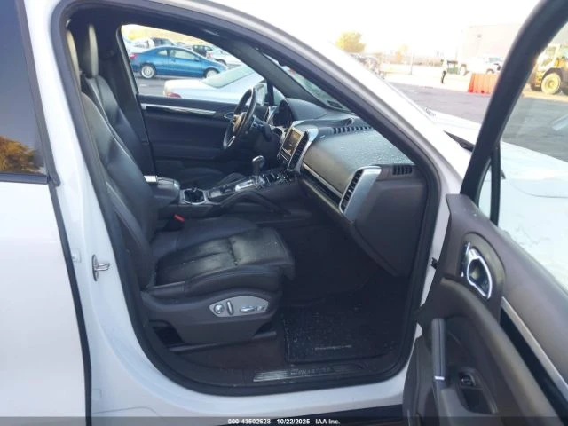 Porsche Cayenne, снимка 10 - Автомобили и джипове - 52736426