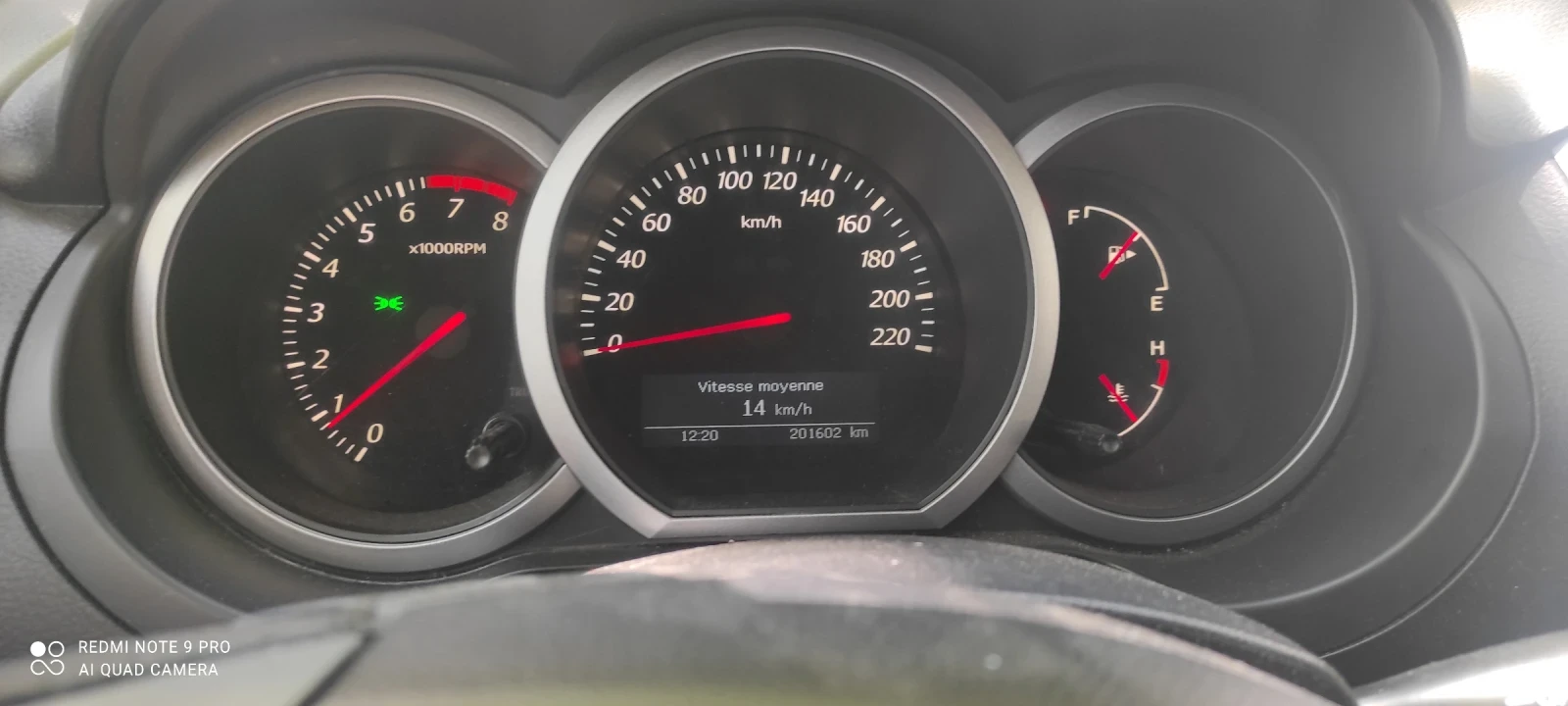 Suzuki Vitara 2.4i - изображение 7