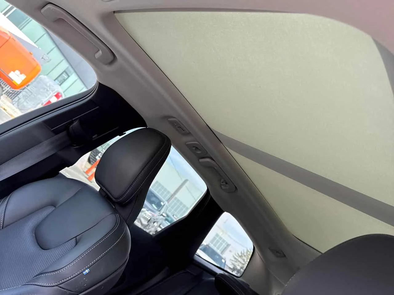 Volvo XC60 * Inscription * CARFAX * ЦЕНА ДО БГ, снимка 12 - Автомобили и джипове - 54218425