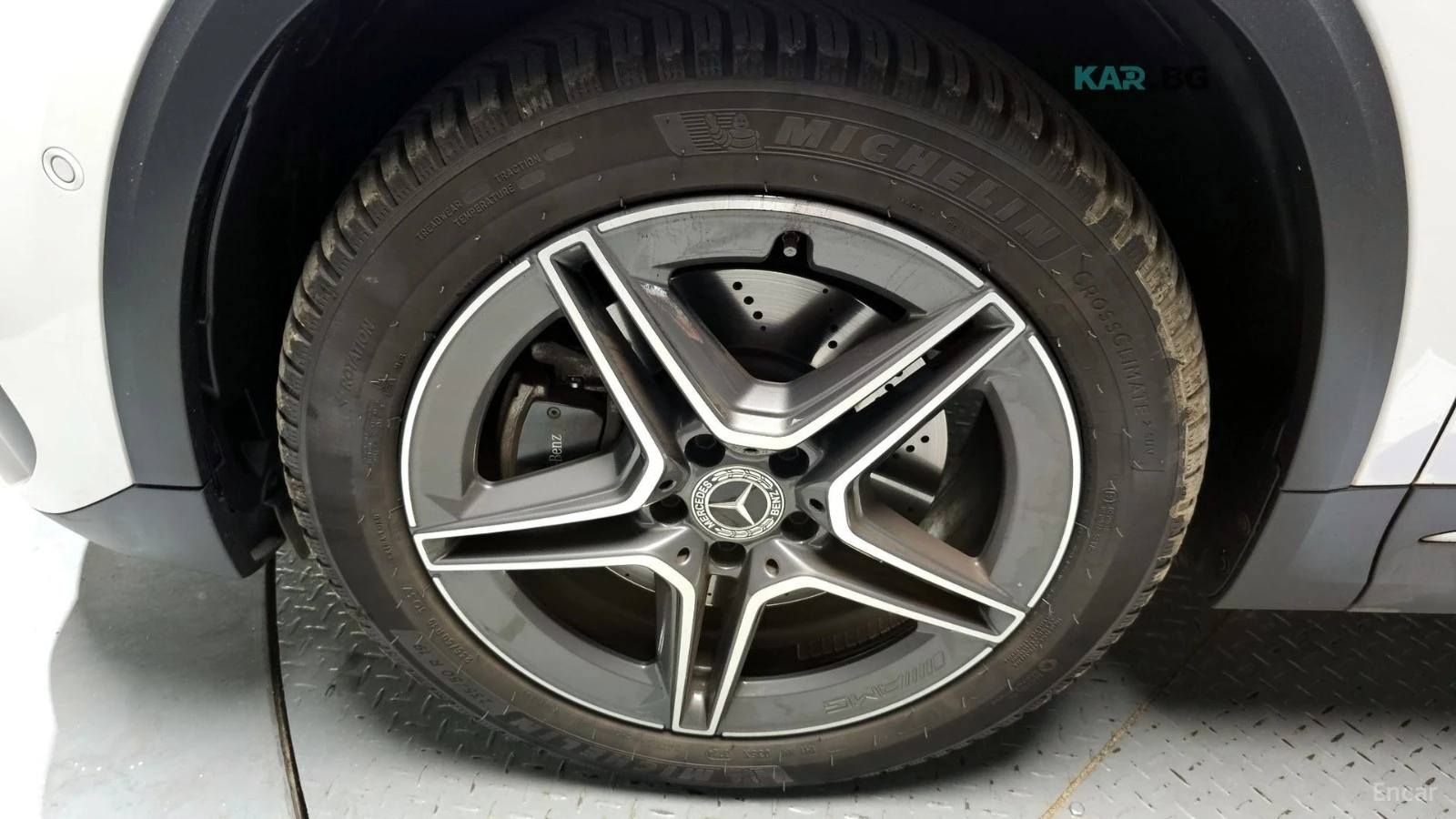 Mercedes-Benz GLA 250 * 4MATIC* КОЖА* ПОДГРЕВ* ПАНОРАМА* LED* , снимка 5 - Автомобили и джипове - 54732693