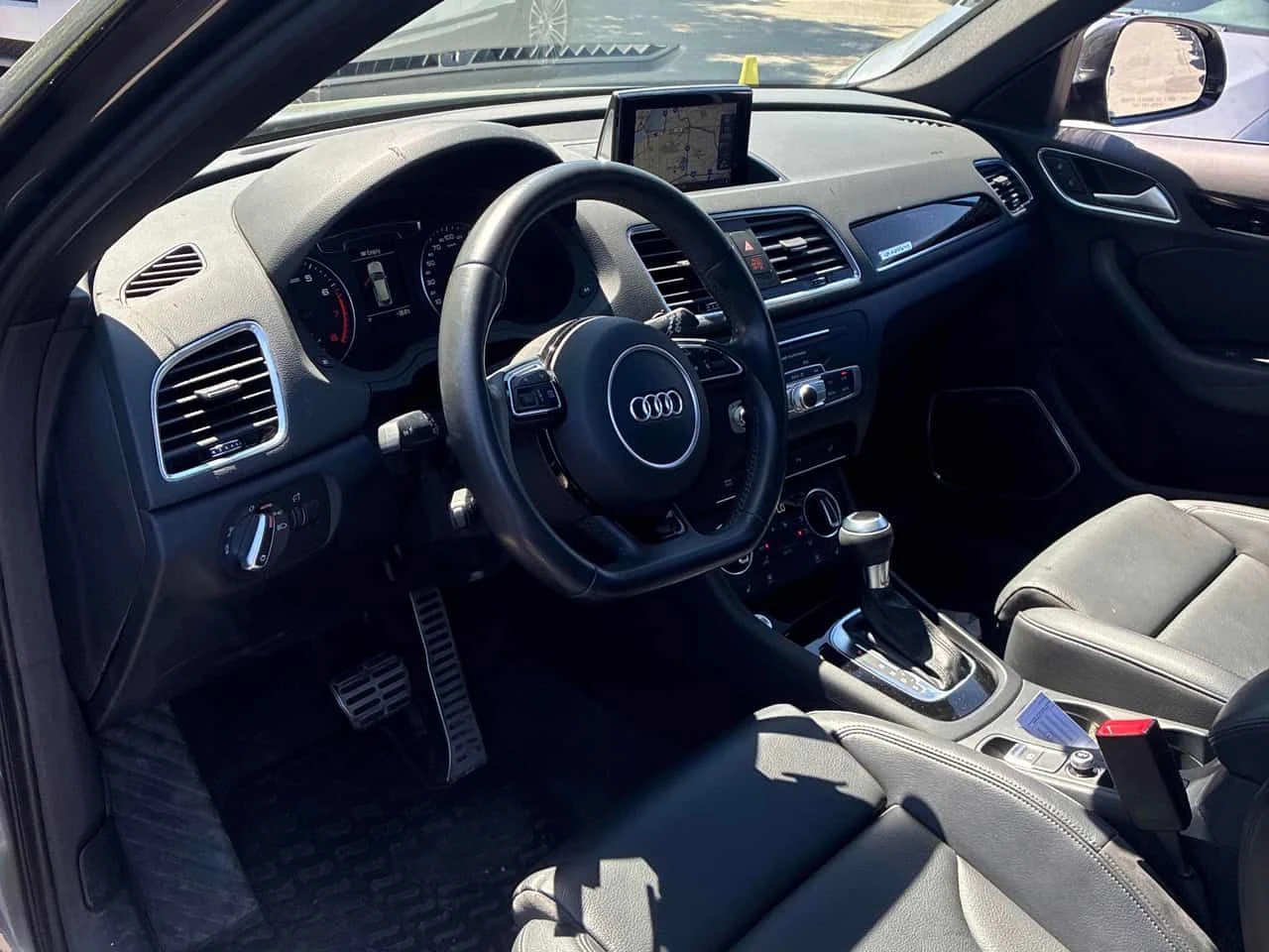 Audi Q3 | Technik | CARFAX | ПОДГРЕВ | ПАНОРАМА | , снимка 5 - Автомобили и джипове - 54900880