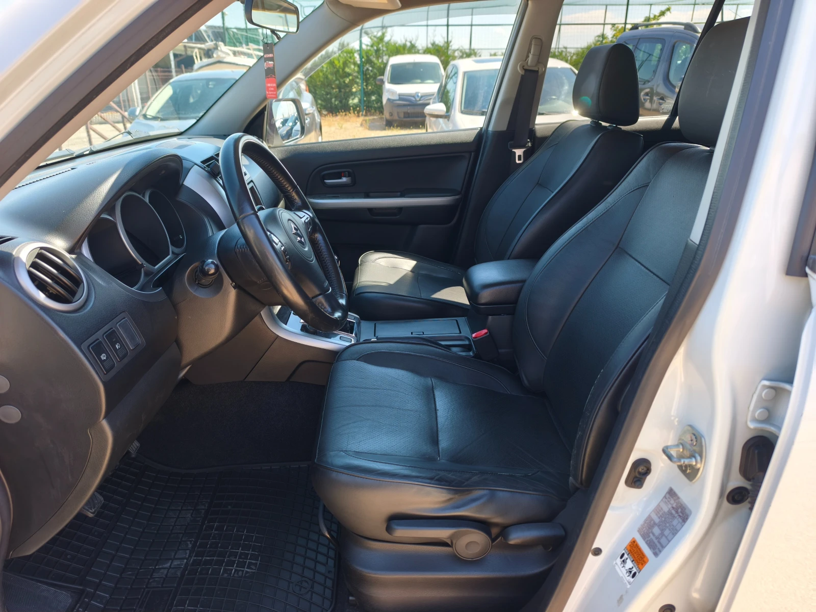 Suzuki Grand vitara КАТО НОВА/ИТАЛИЯ, снимка 11 - Автомобили и джипове - 55362020