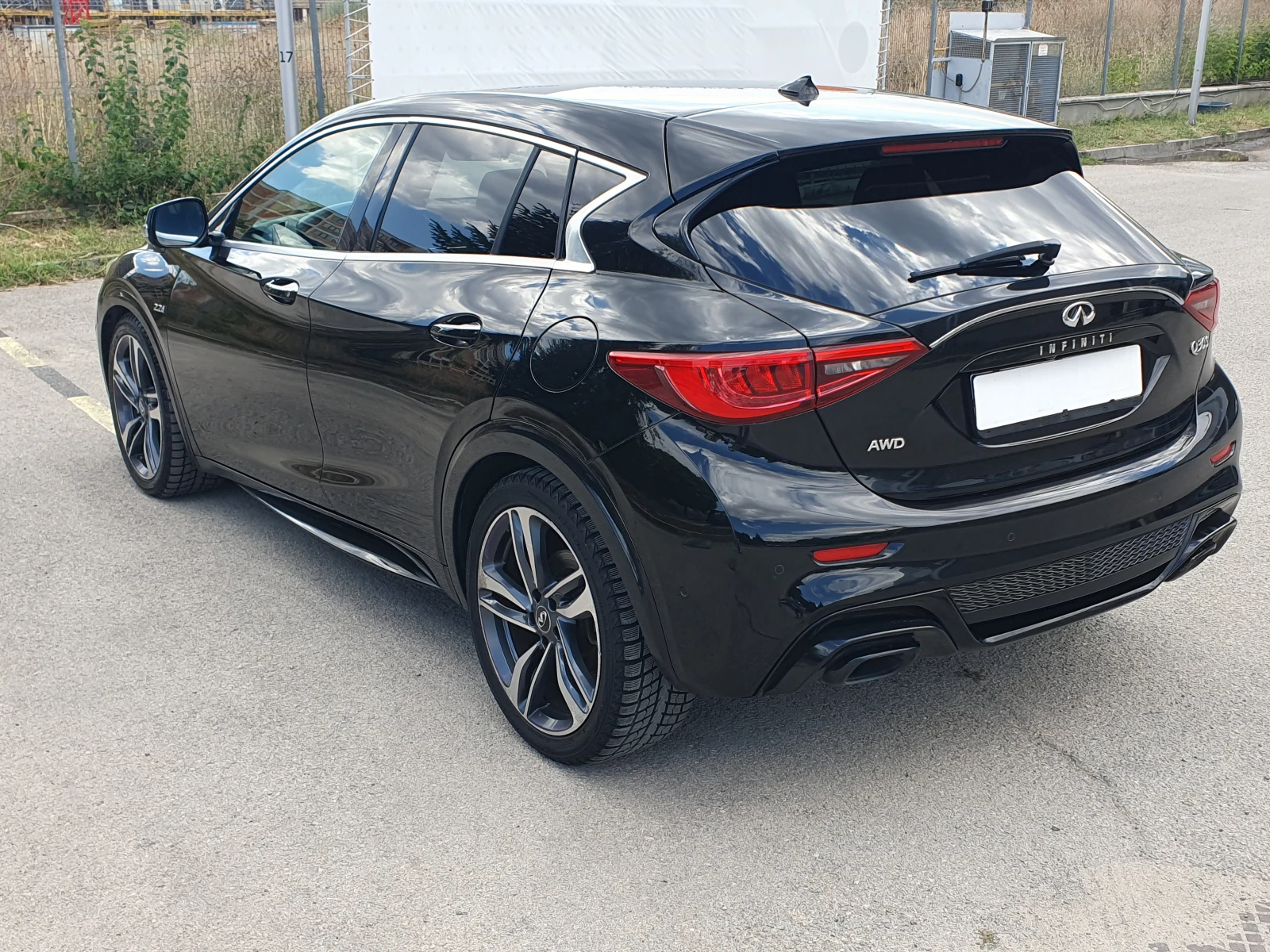 Infiniti Q30 AWD 2.2D, снимка 3 - Автомобили и джипове - 55713707