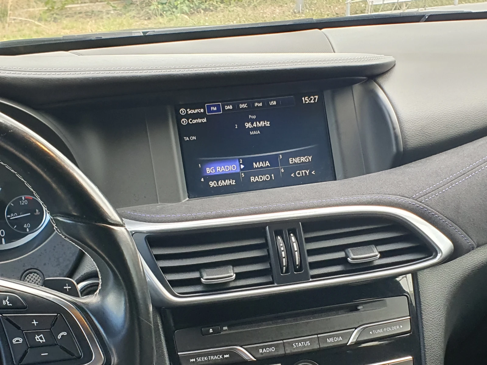 Infiniti Q30 AWD 2.2D, снимка 9 - Автомобили и джипове - 55713707