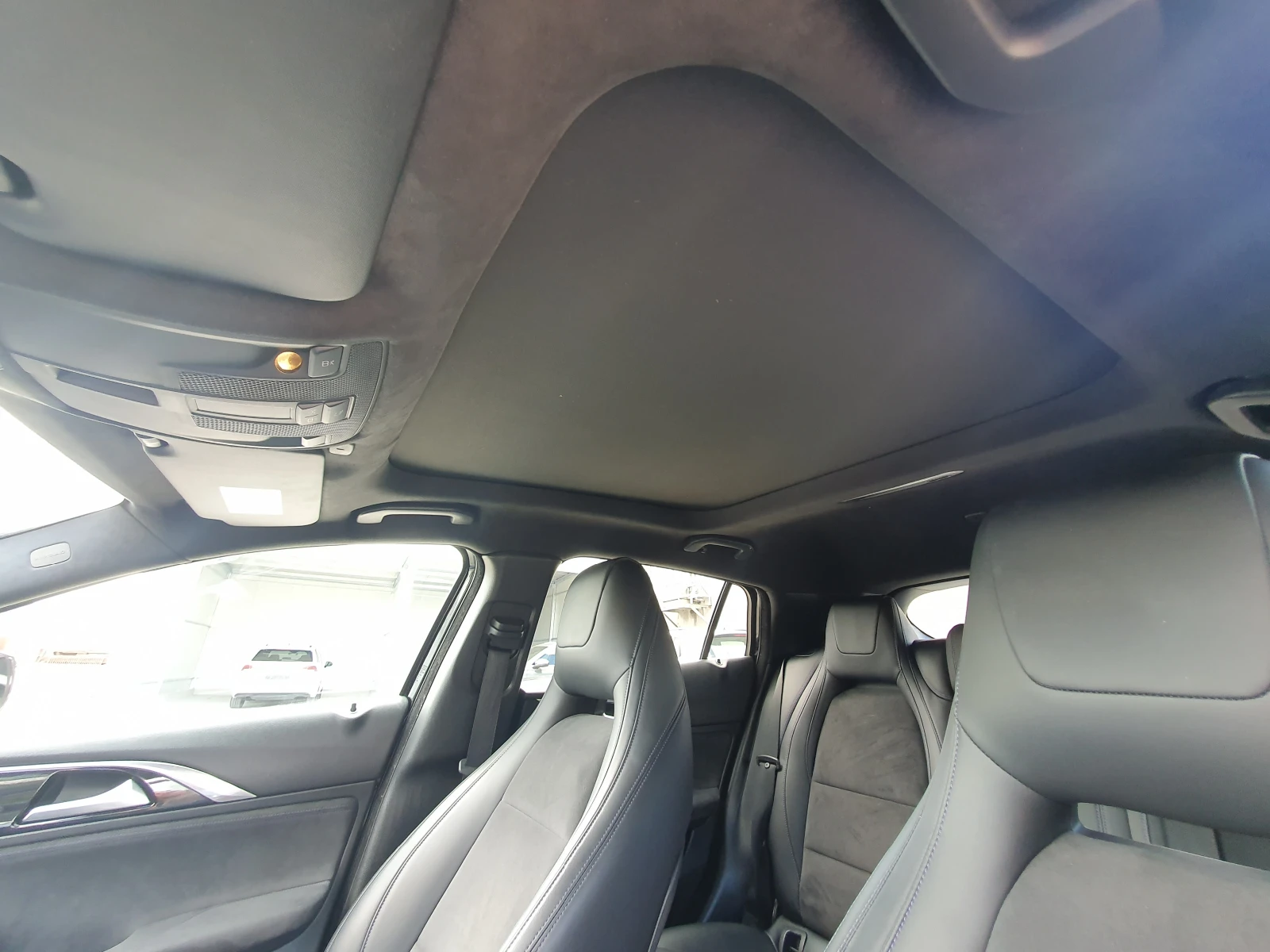 Infiniti Q30 AWD 2.2D, снимка 16 - Автомобили и джипове - 55713707
