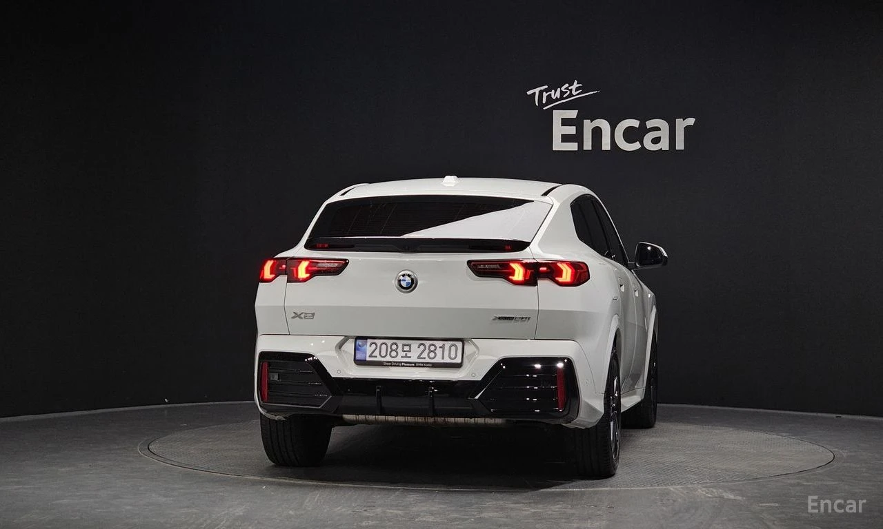 BMW X2 20i* M* SPORT* HARMON* KARDON* 360КАМЕРА* LANE* AS, снимка 4 - Автомобили и джипове - 55961498