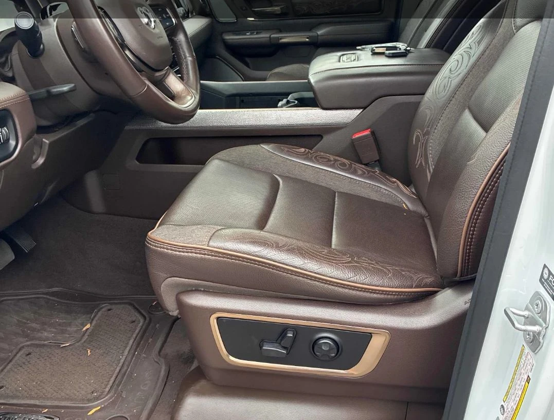 Dodge RAM 1500, снимка 8 - Автомобили и джипове - 56706361