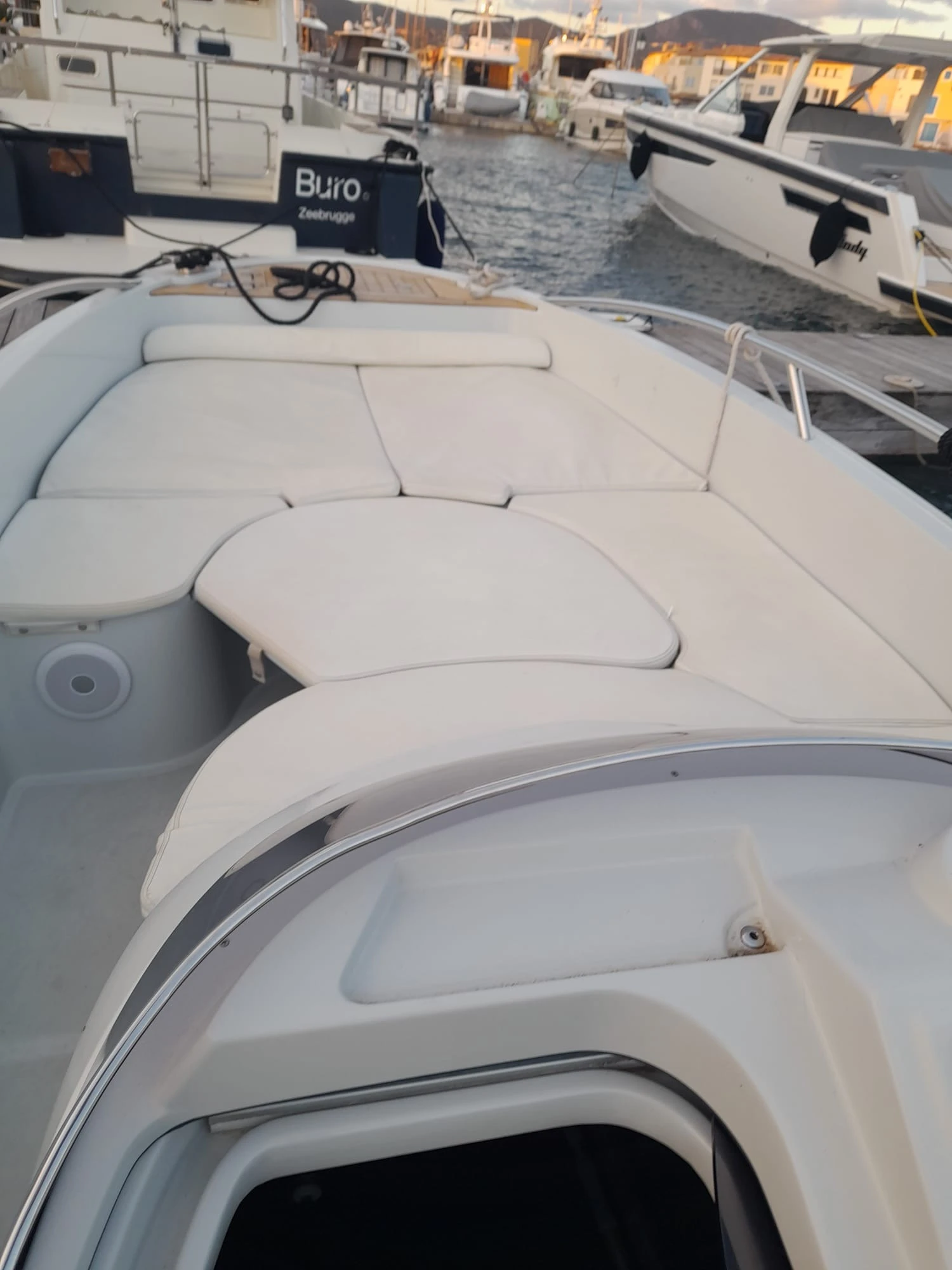 ������� ���� Clear Liner Libra 750 Open | Mobile.bg � ����������� 11