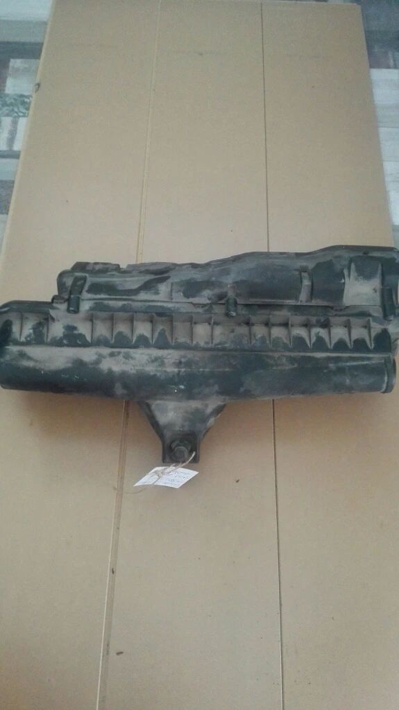 Кутия въздушен филтър Ситроен Ц3 Пикасо 1.4Б