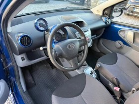 Toyota Aygo 1.0i 12V (67 кс)Automatic/Климатик/Два к-та джанти, снимка 9