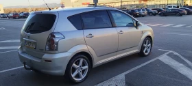 Toyota Corolla verso 2.2 дизел, снимка 4