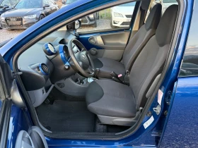 Toyota Aygo 1.0i 12V (67 кс)Automatic/Климатик/Два к-та джанти - 3300 € / 6454.24 лв. - 17313726 11