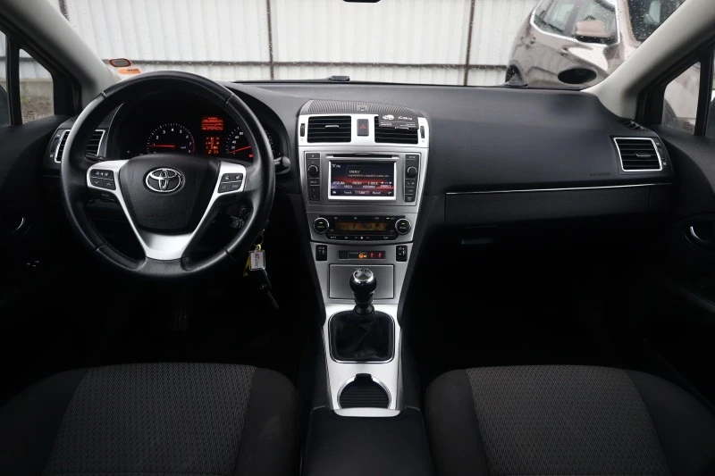 Toyota Avensis 1.8 VVT-i 147 PS face KAMERA * 2015 ТОП #iCar, снимка 13 - Автомобили и джипове - 45682256