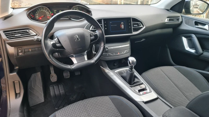 Peugeot 308 STYLE 1.2i, снимка 8 - Автомобили и джипове - 48080438